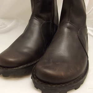 office shoes - womens fly london mol low wedge buckle boot dark